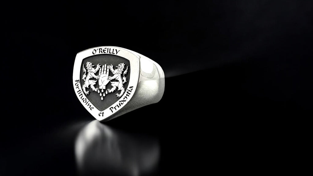 CUSTOM MADE FAMILY CREST RING